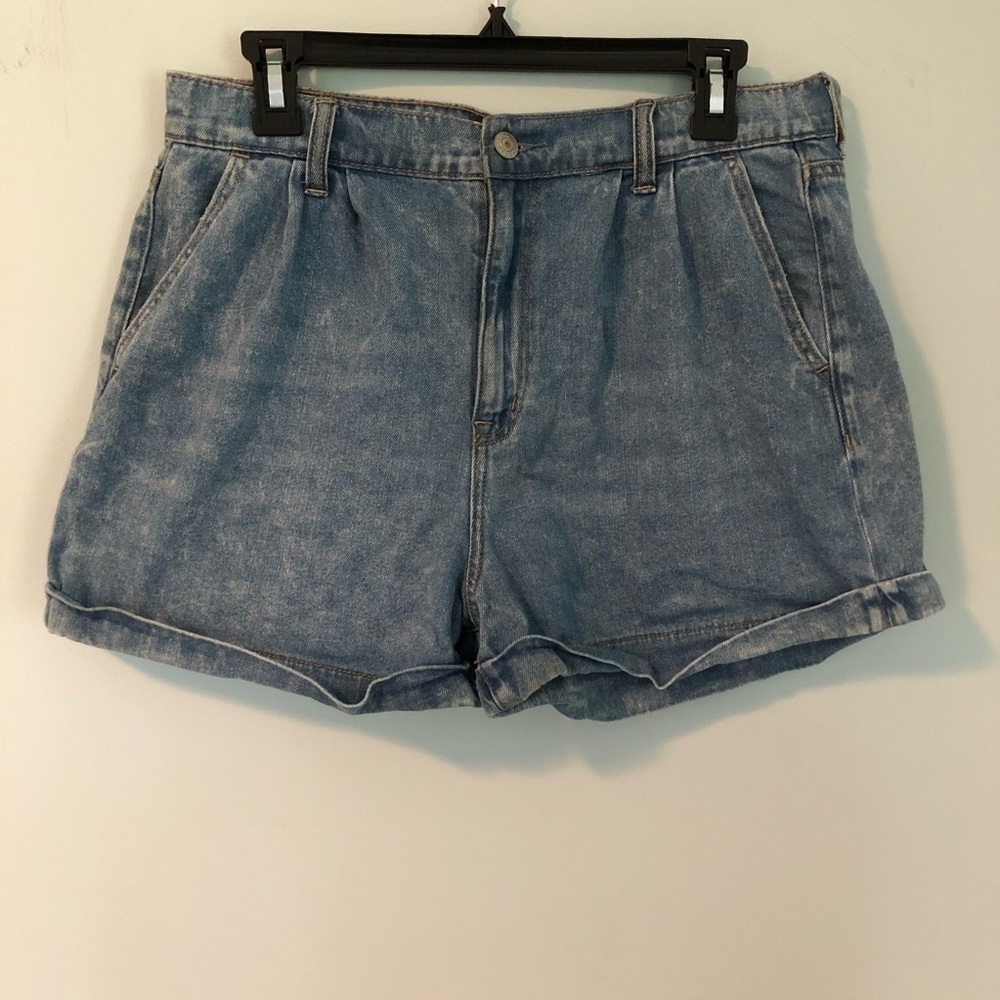 American Eagle Denim Mom Jean Shorts Size 10
